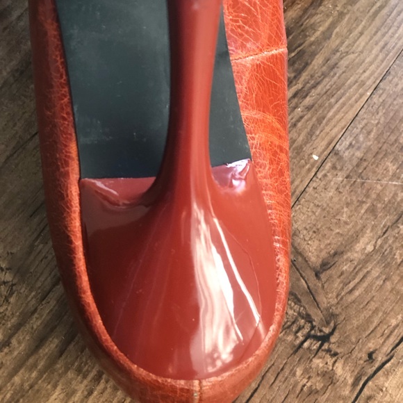 Women’s Rust colored Stiletto Shoes - Picture 5 of 6